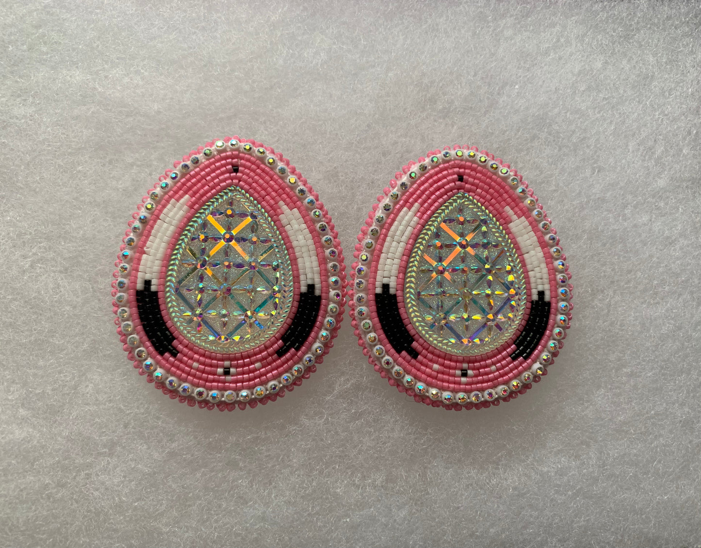 Beaded Feathers in Pink (XL)